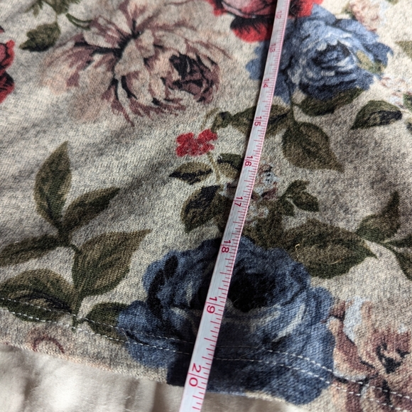 Pre-loved lightweight Jules & Leopold Floral Sweater - size XL - Picture 7 of 9